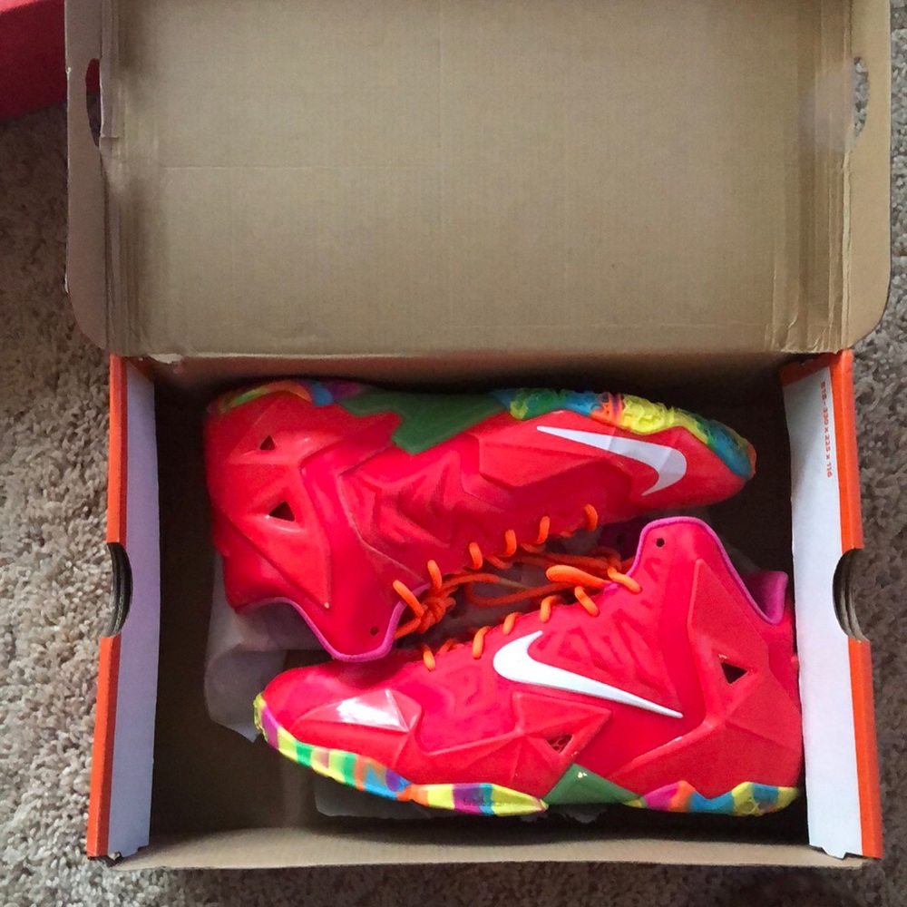 Nike Lebrun 11 Fruitty Pebbles